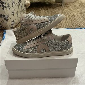Women’s Oliver Cabell Sneakers. Size 38. Worn twice!